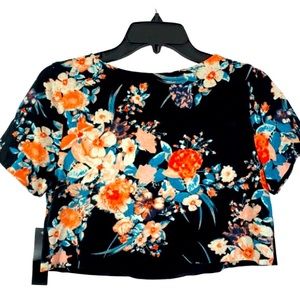 NBW New Small Floral BCNU crop top 💐